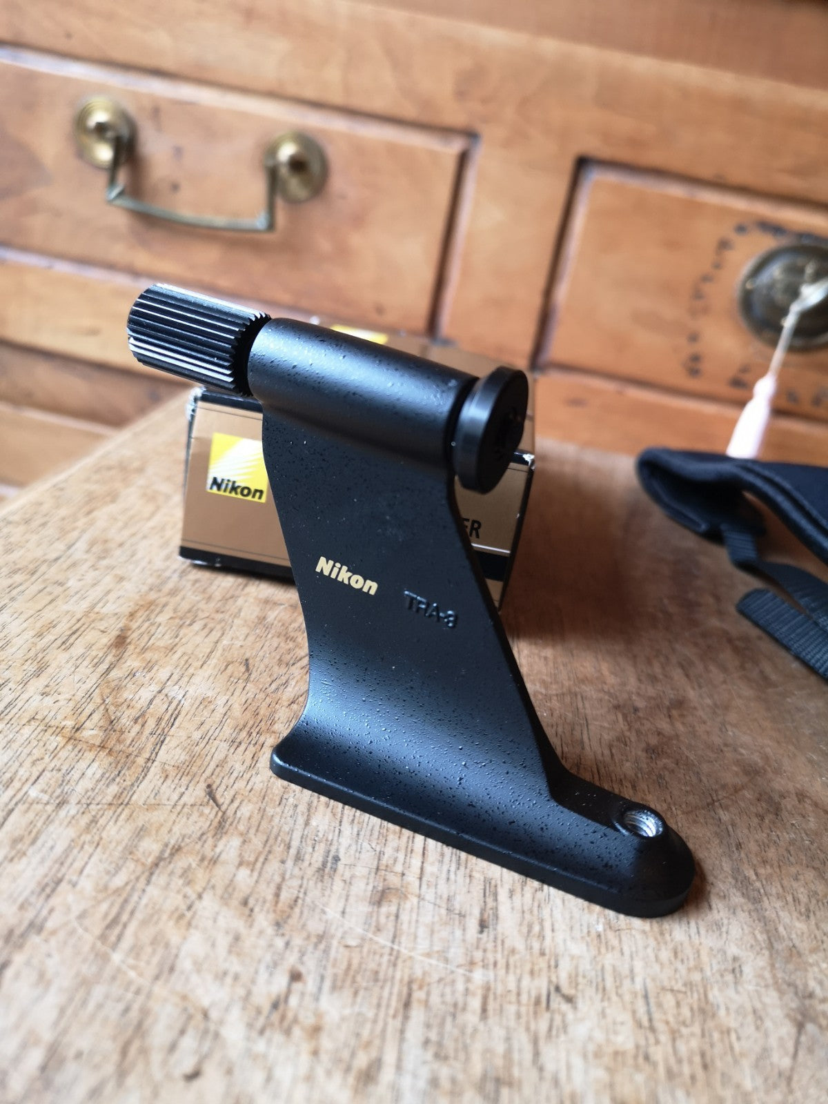 Tripod Adapter Nikon TRA-3, Never Used