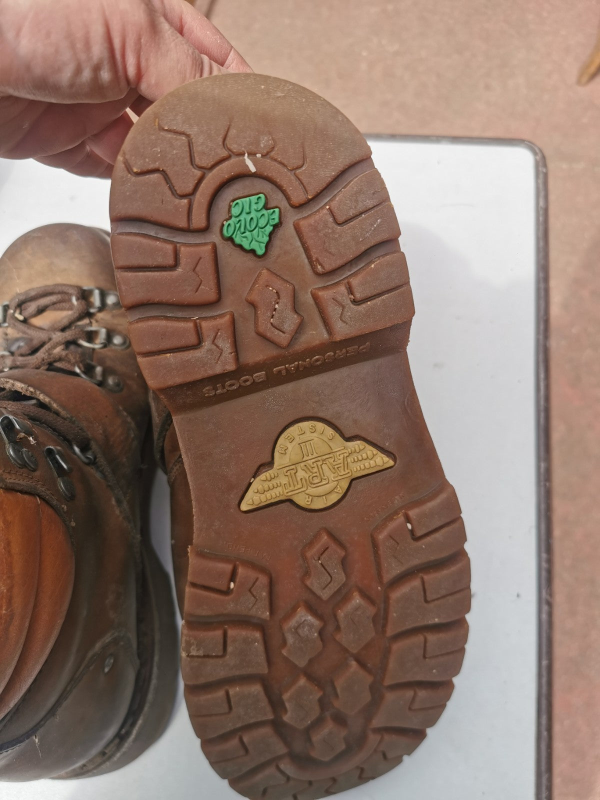 スペイン製エアアートシステムの美しいヴィンテージレザーシューズ