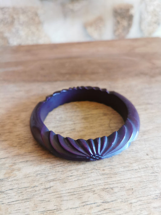 Superb Cut Bakelite Bracelet