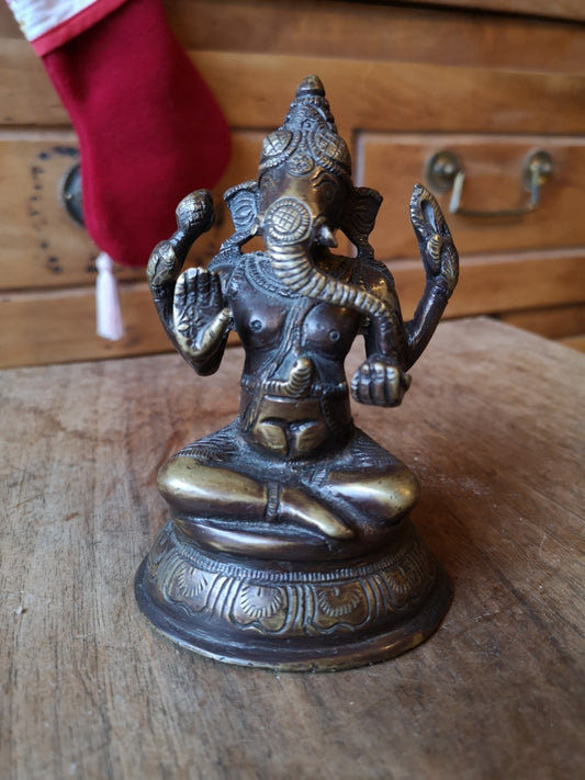 Superb Bronze Ganesha Statue
