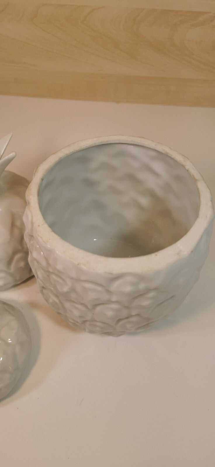 美しい磁器のパイナップル、小物入れ、キャンディ ボックス、ジュエリー ボックスなど。