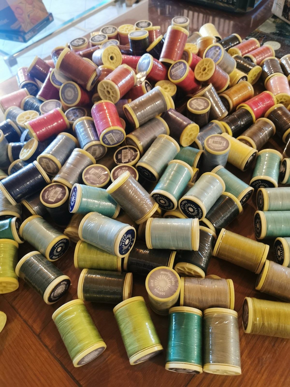 Large Lot of over 250 Thread Spools, for Sewing, Sewing Machine