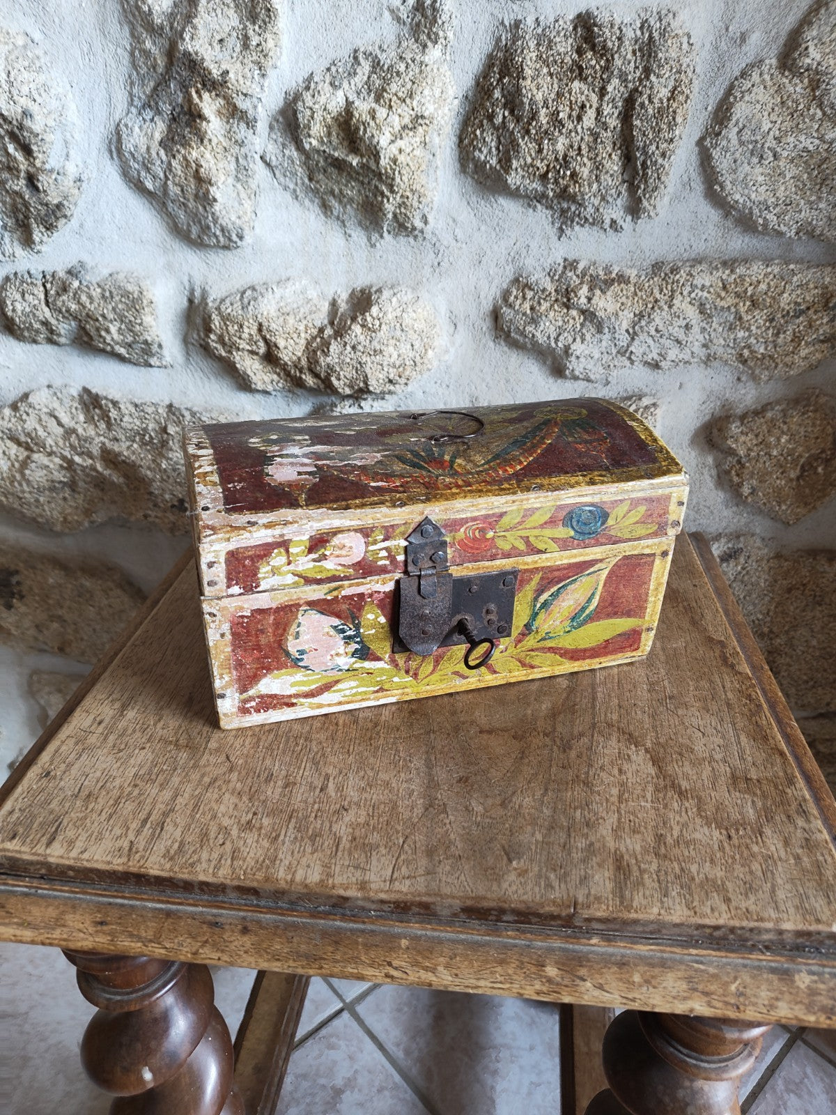 Wedding chest 18eme Siècle, Vintage, Antique, France, Polychrome