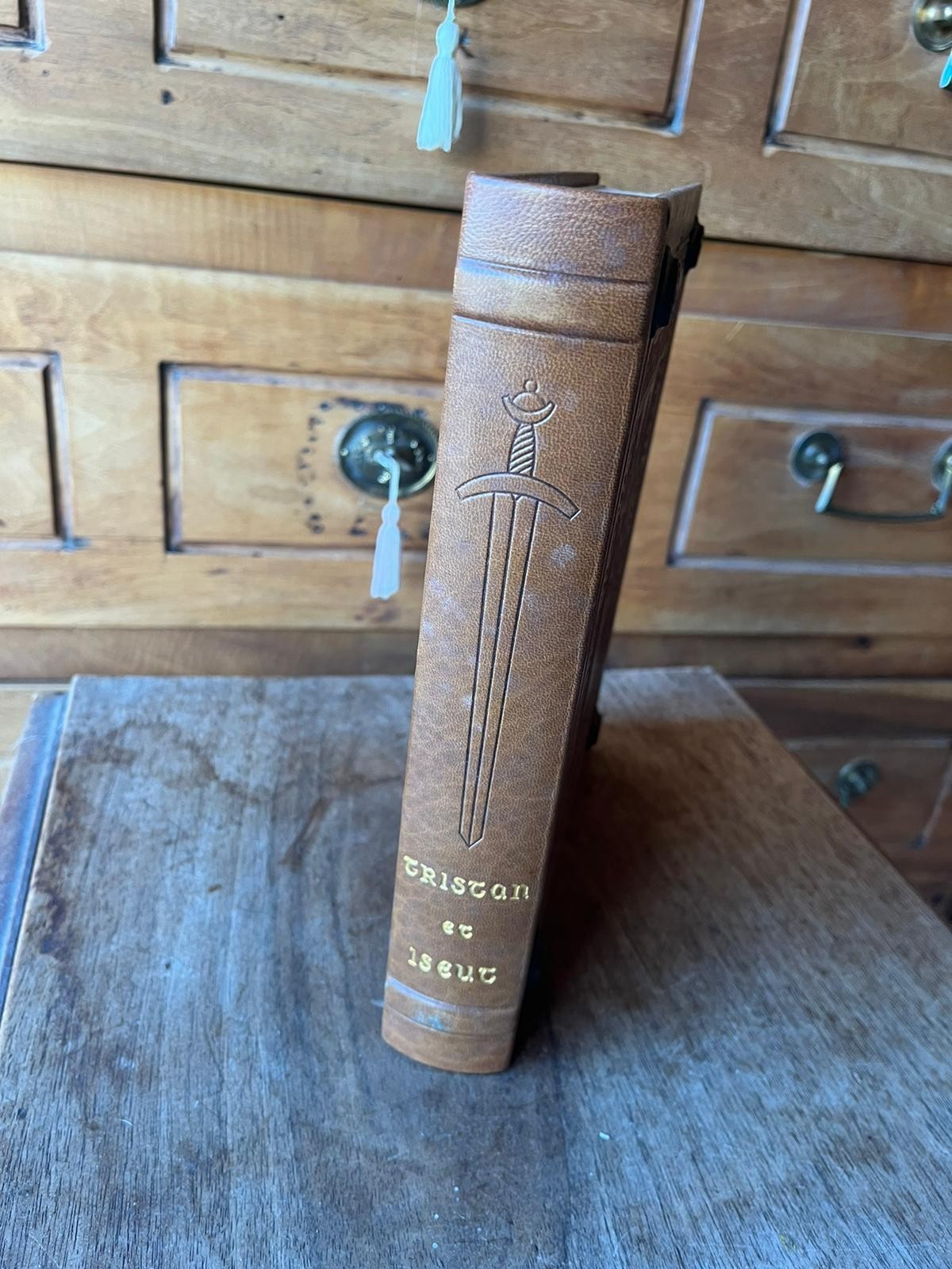 Tristan and Iseult, Medieval Collection, Numbered 3010, Pierre d'Espezel