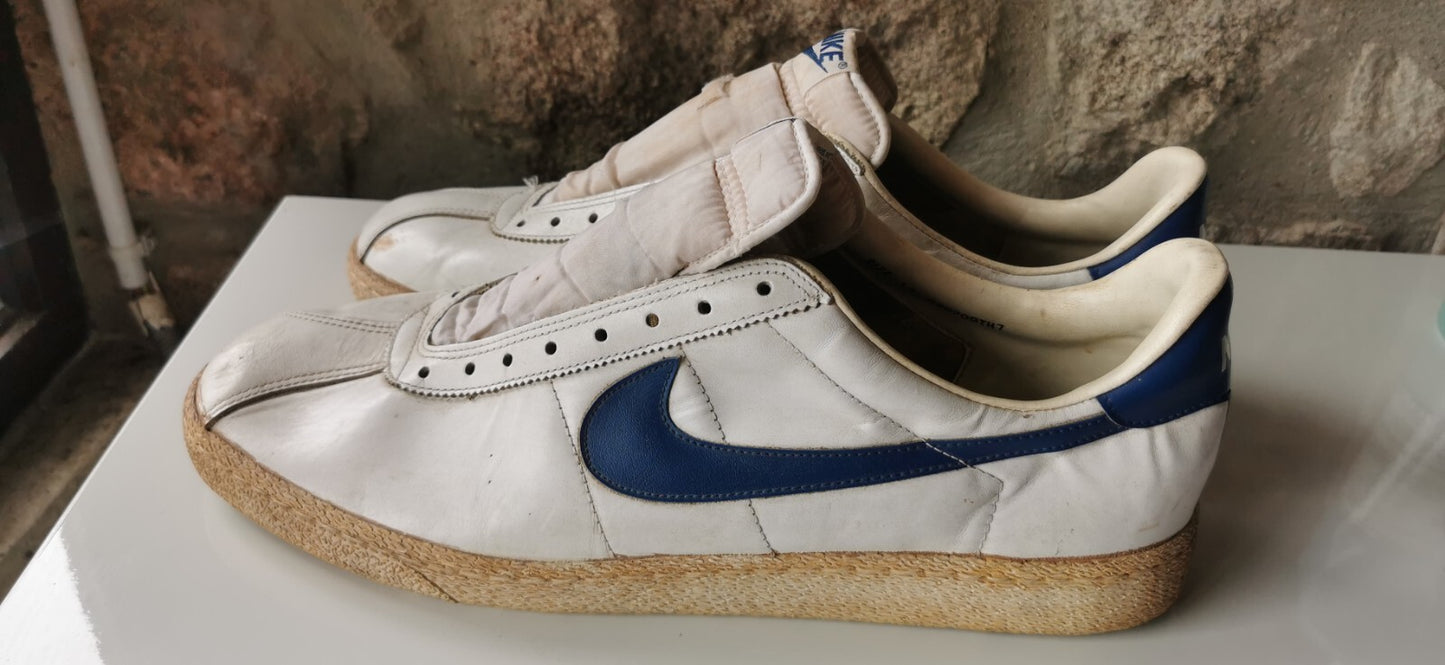 Vintage Nike Sneakers / Sneaker Collection