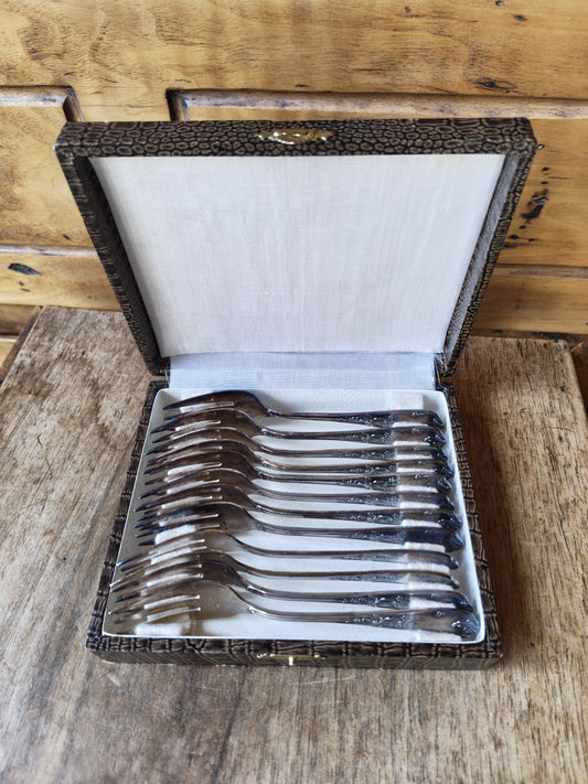 銀メッキ金属製デザートフォーク12本入りボックス、フランス製食器