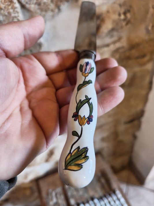 18 Knives, Porcelain Handle, Stainless Blade, Cheese, Dessert...