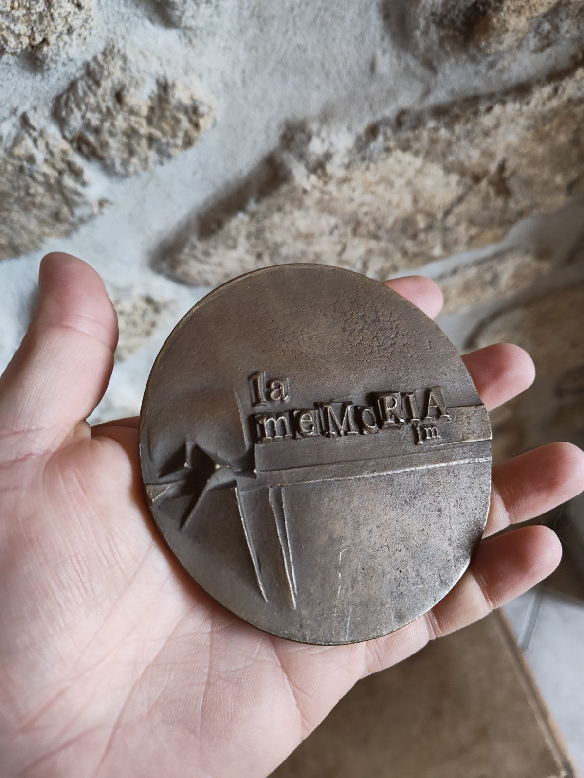 Bronze Medal: La Memoria ORA VIVO RAZIONANDO
