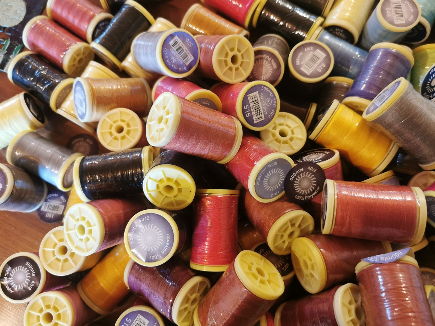 Large Lot of over 250 Thread Spools, for Sewing, Sewing Machine
