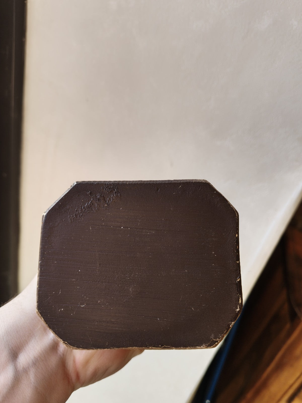 美しい聖母子像、木目調