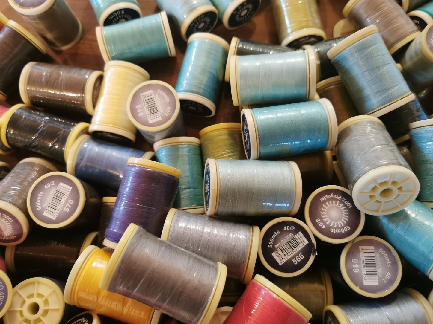 Large Lot of over 250 Thread Spools, for Sewing, Sewing Machine