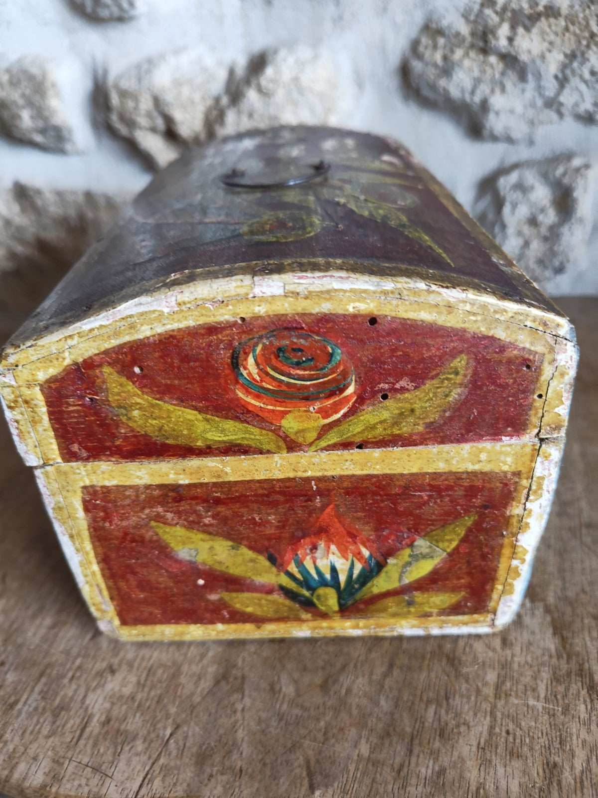 Wedding chest 18eme Siècle, Vintage, Antique, France, Polychrome