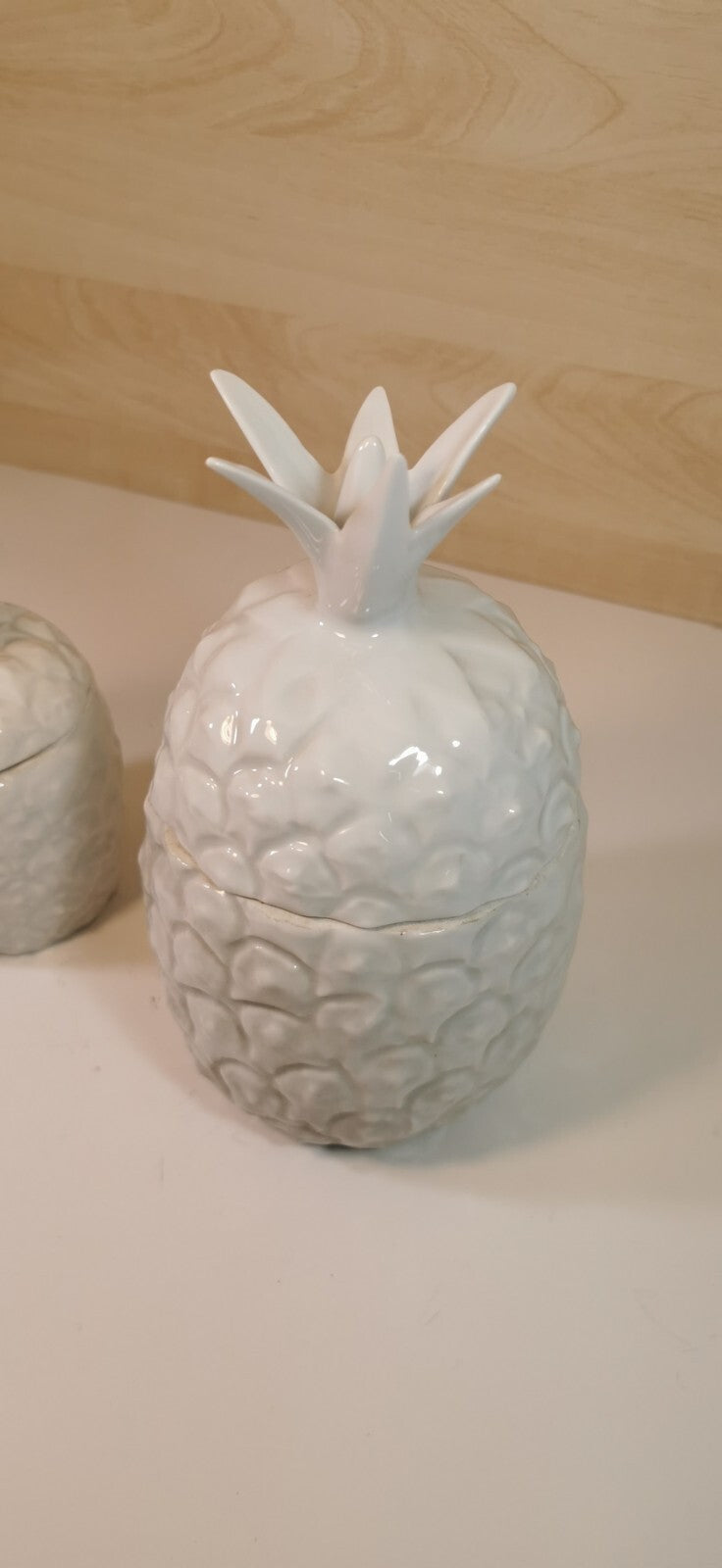 美しい磁器のパイナップル、小物入れ、キャンディ ボックス、ジュエリー ボックスなど。