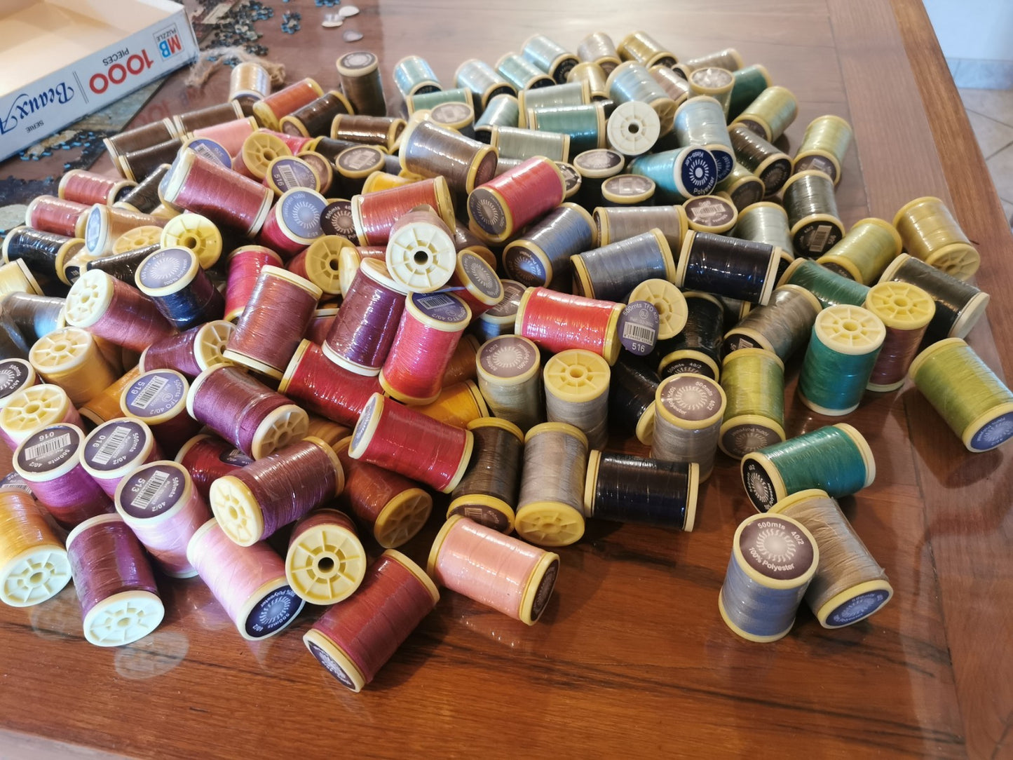 Large Lot of over 250 Thread Spools, for Sewing, Sewing Machine
