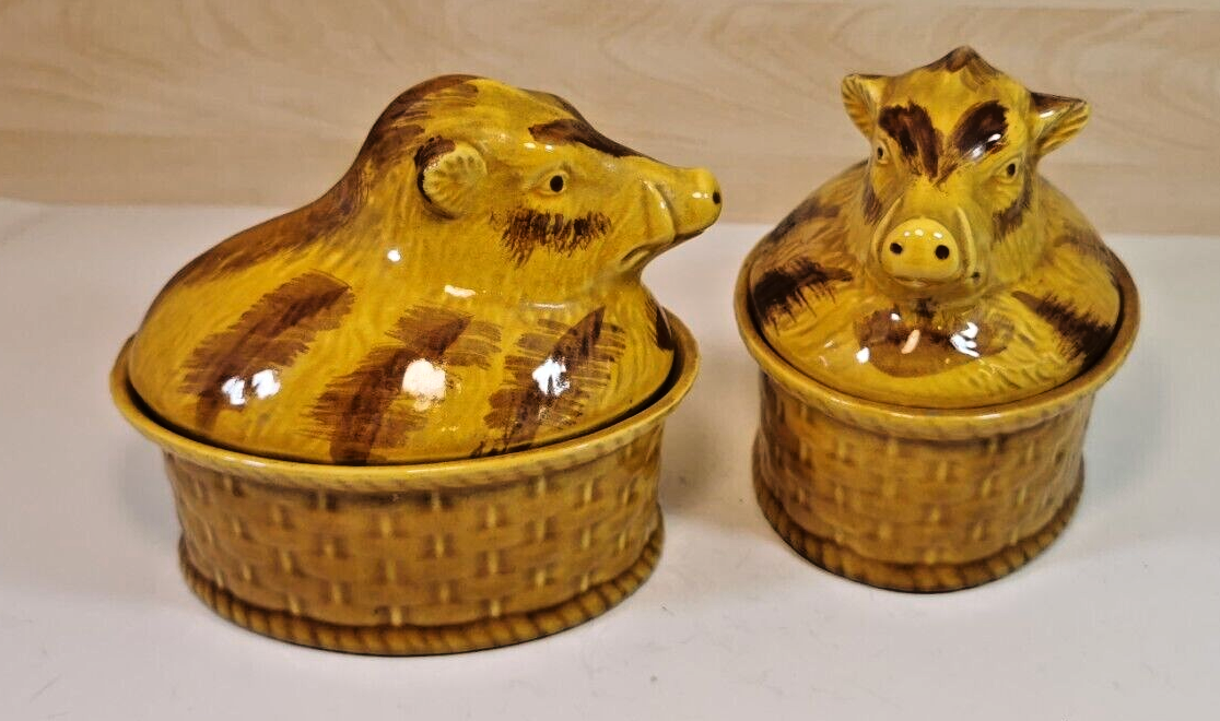 美しいイノシシの形をしたテリーヌ焼きのペア。完璧なフランス食器