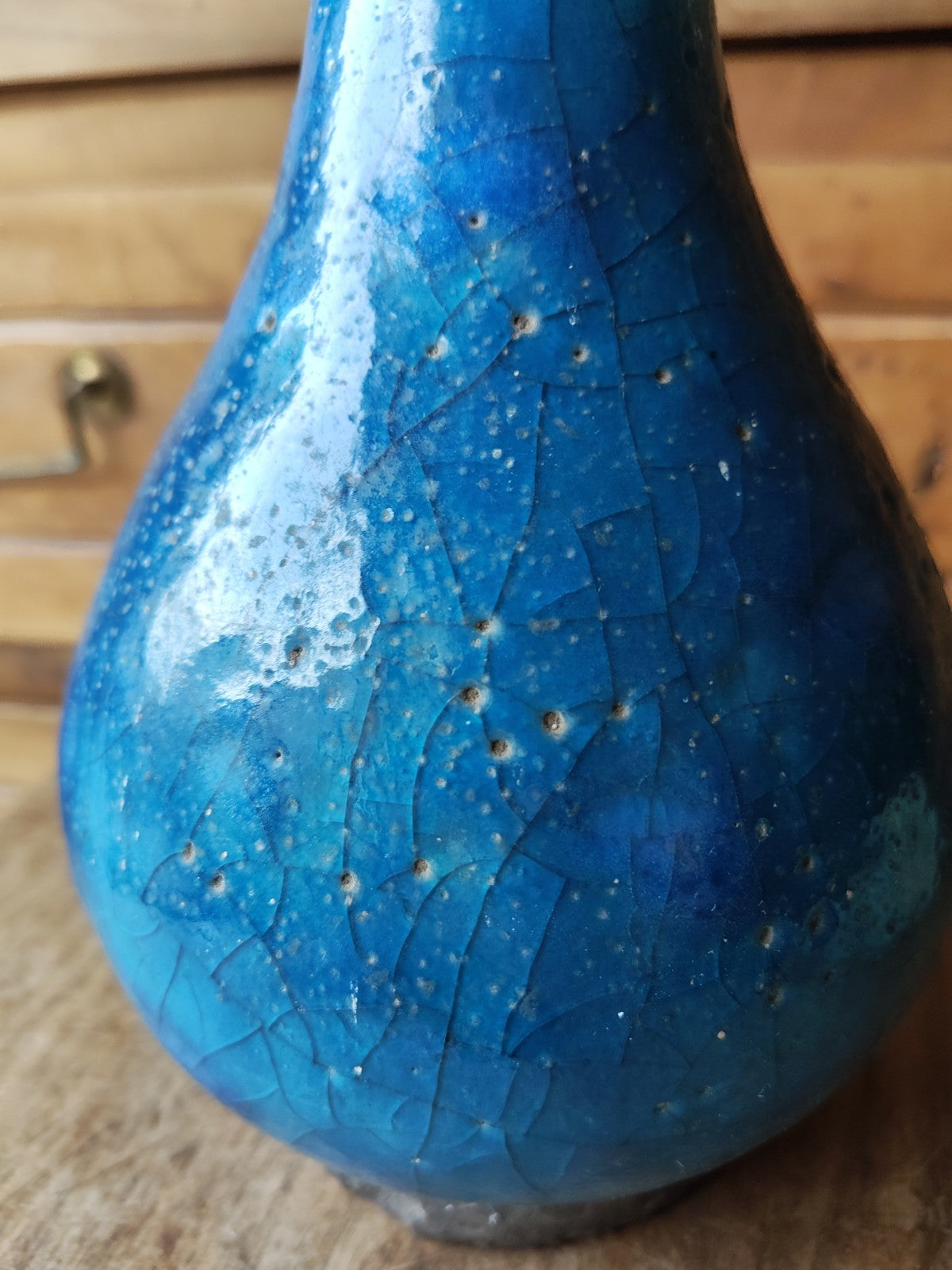 アンティークの青いエナメル陶器のポット、19世紀